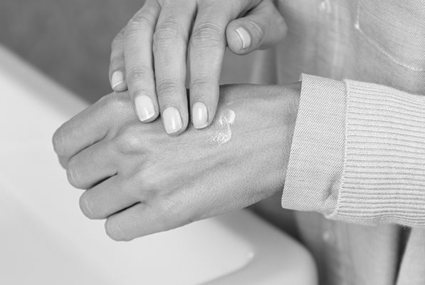 Mani secche e screpolate